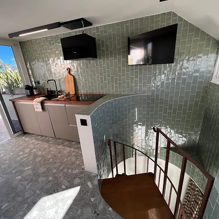 Koka Deluxe Duplex Apartment